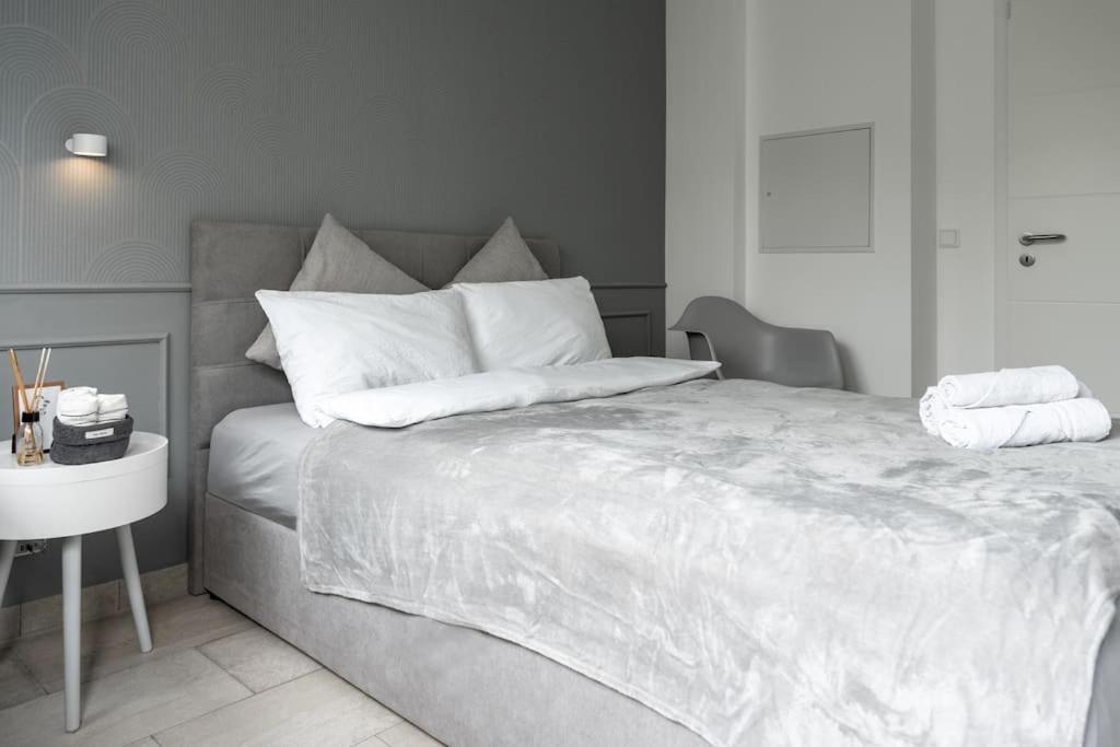 Cozy Apartment In Prime Location With Balcony - Hotel Comfort In 2 Room Apartment In Cologne Neumarkt - City Loft 11 - ภายนอก รูปภาพ